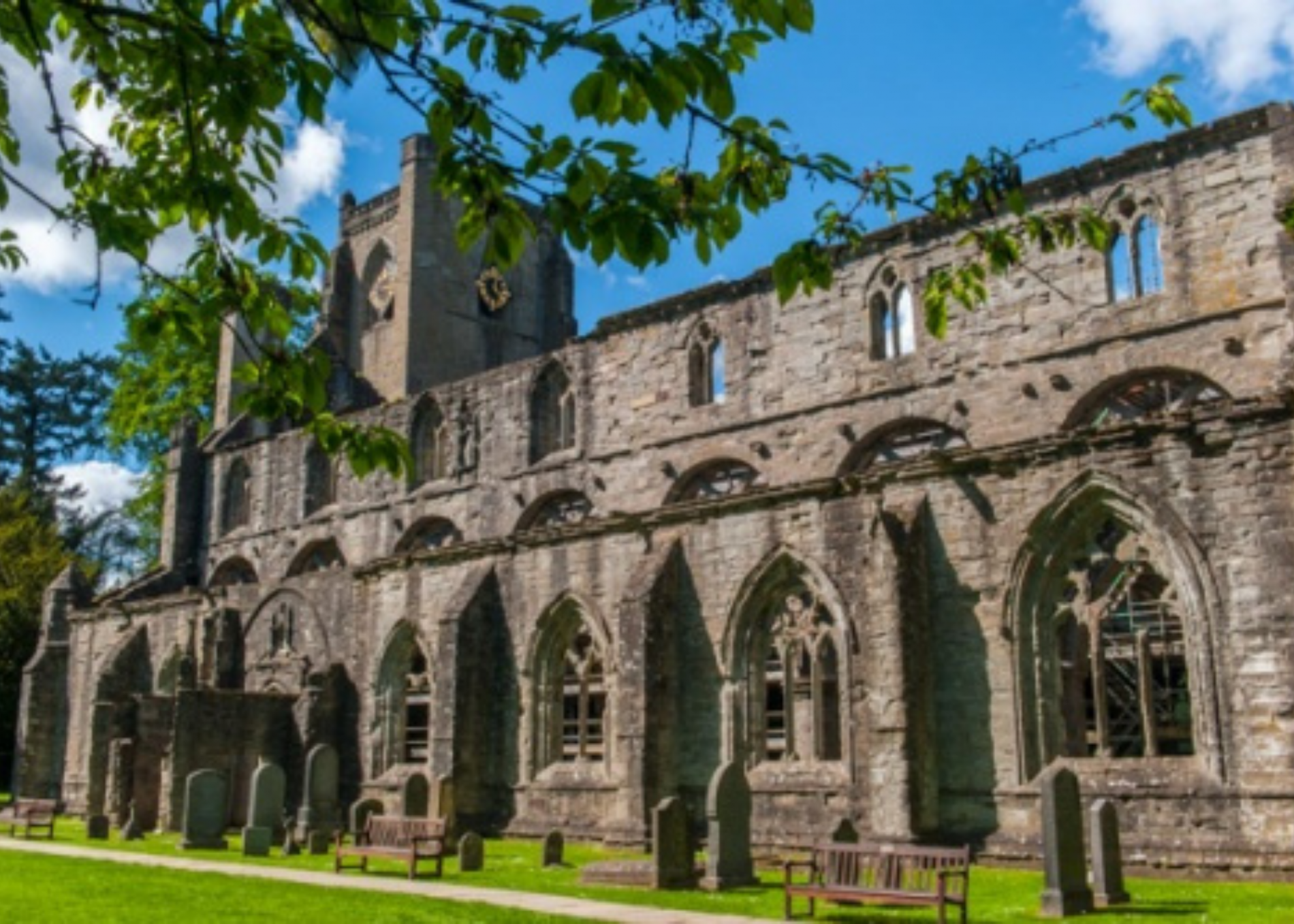 Dunkeld Cathedral - Scottish Plainsong Choir